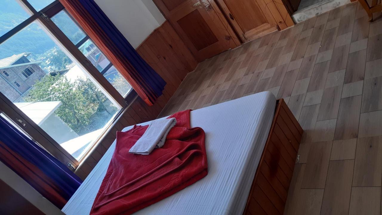 Hostel Hadimba Regency Manāli Exteriér fotografie