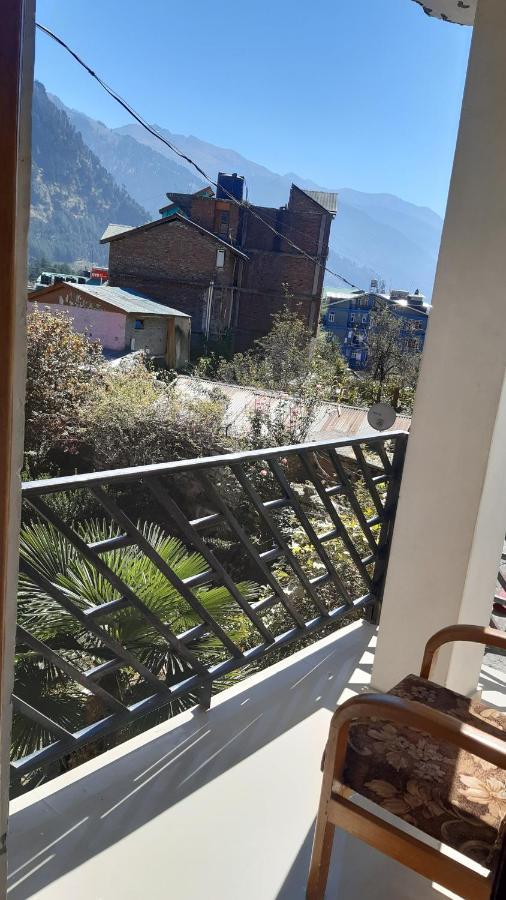 Hostel Hadimba Regency Manāli Exteriér fotografie