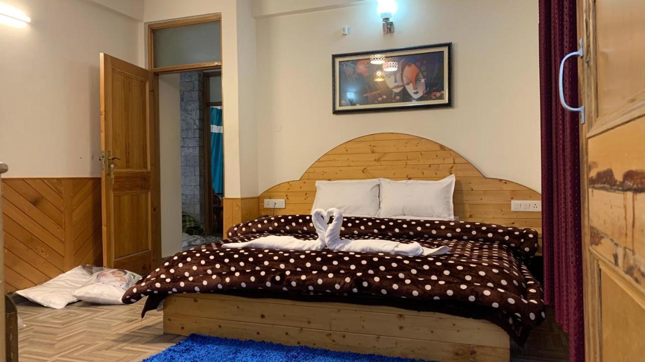 Hostel Hadimba Regency Manāli Exteriér fotografie