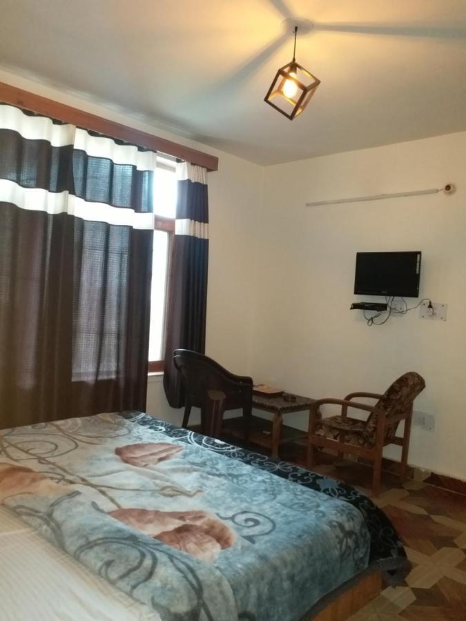 Hostel Hadimba Regency Manāli Exteriér fotografie